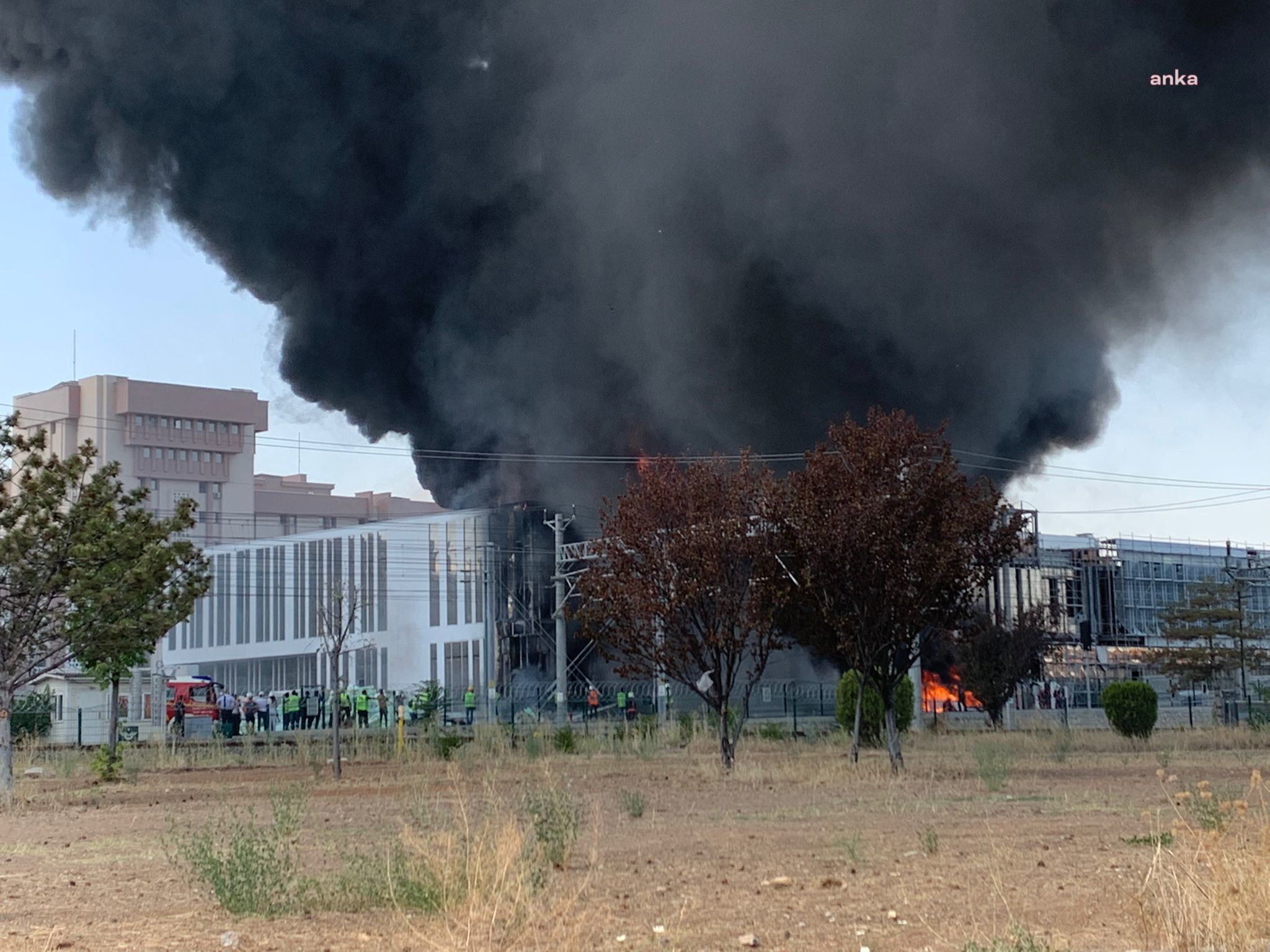 ankara medipol universitesi rektoru sengil yanginin cikis nedeni ile ilgili arastirmalar suruyor