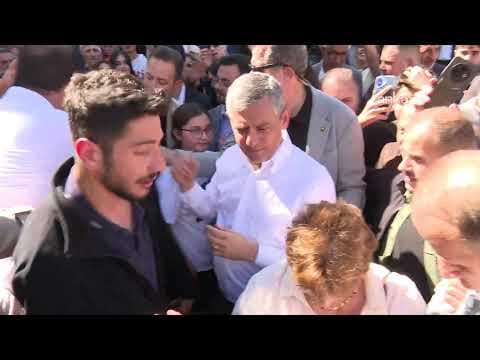 YENİ Parti Genel Başkanı Özgür Özel, Faik Bey Caddesi'nde esnafı ziyaret ediyor #Canlı