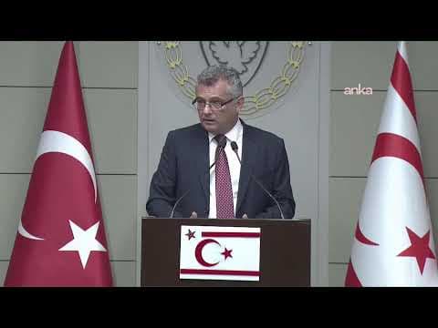 Tufan Erhürman, Kıbrıslı Rum Lider Nikos Hristodulidis ile görüşmesinin ardından açıklama yapıyor