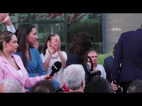 Üsküdar Belediye Başkanı Sinem Dedetaş'ın gözaltına alınması protesto ediliyor / İstanbul #Canlı