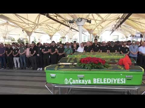 Yaşamını yitiren şair Ahmet Telli için cenaze töreni düzenleniyor #Canlı
