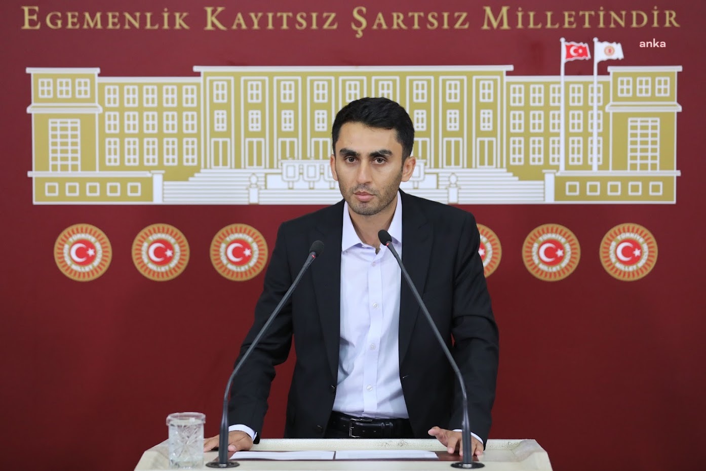 YEŞİL SOL PARTİLİ PARLAK: "HAKKARİ'DE BALON DAHİ UÇURMAK YASAKLANIYOR"