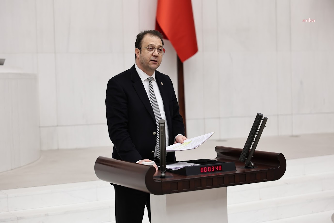 CHP Kars Milletvekili İnan Akgün Alp, partiden kesin ihraç istemiyle  disipline sevk edildi