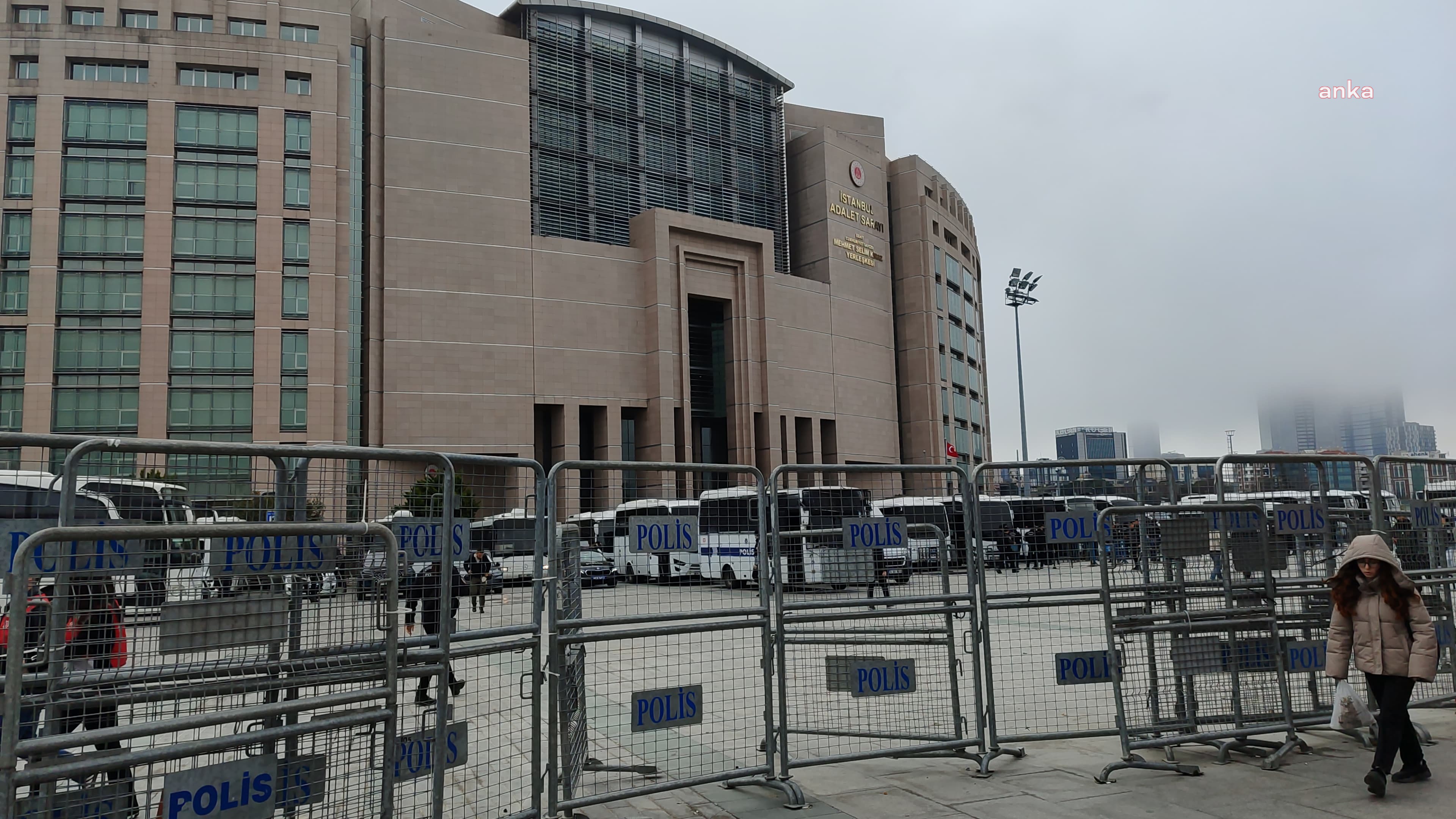 Saraçhane eylemlerine katıldıkları gerekçesiyle 7 genç hakkındaki davanın ilk duruşması yapıldı, 6 gencin adli kontrol kararı kaldırıldı