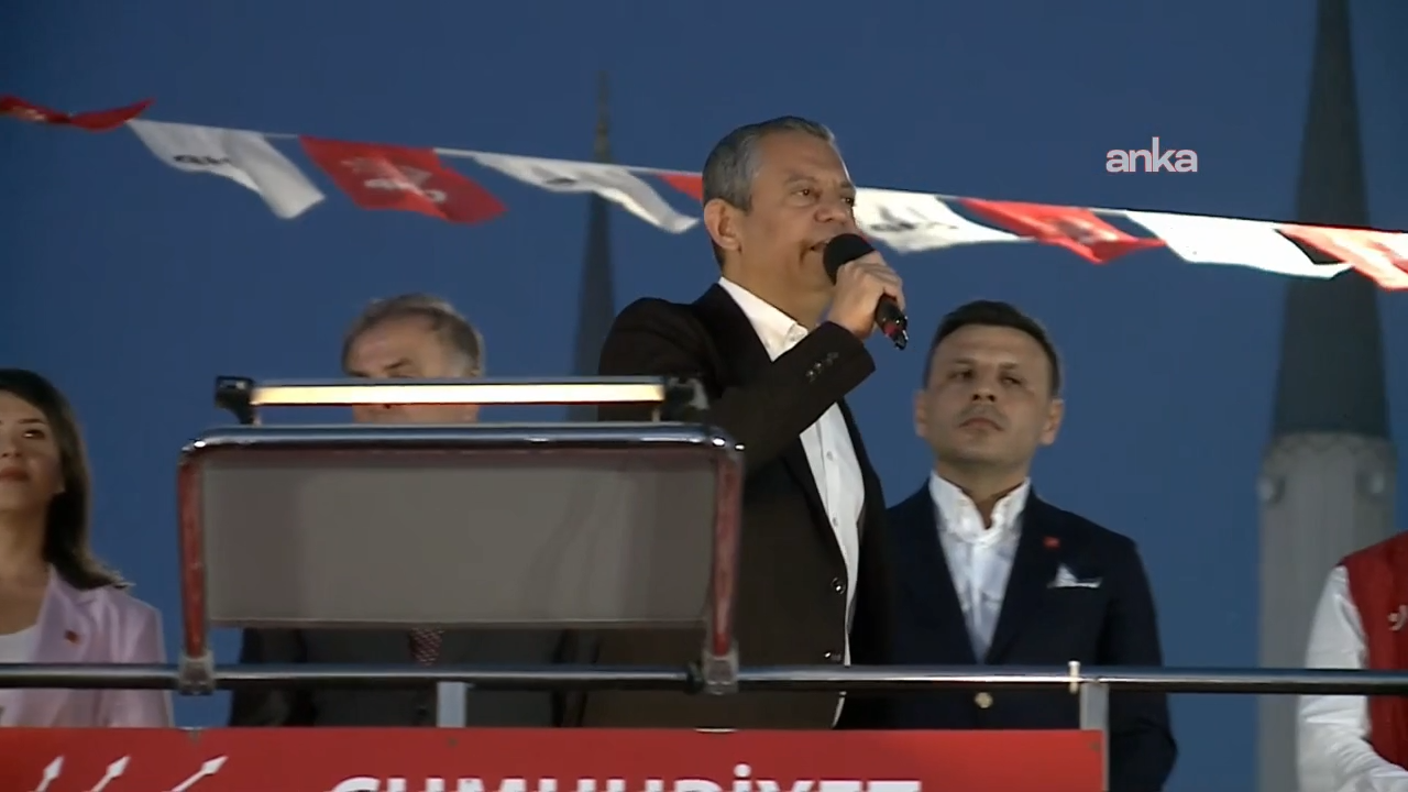 CHP'nin Pendik mitingi... Özgür Özel: "Biz 19 Mayıs’ta İzmir’de bir kapanışı değil, bir başlangıcı gerçekleştirdik"
