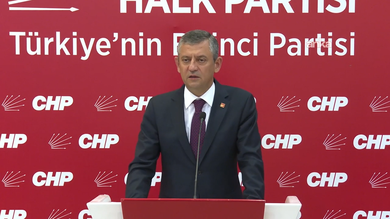 Özgür Özel, adalet arayan aileler ile bir araya geldi: CHP iktidarında taraf tutmayacak bir yargı için çalışmalar yapıyoruz