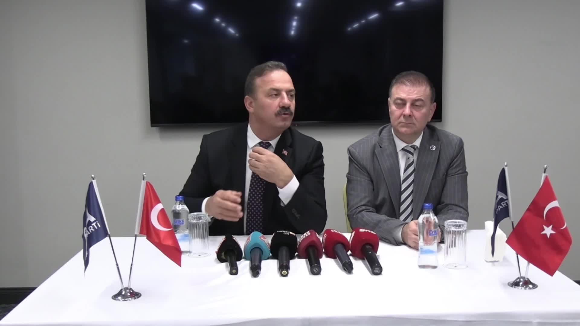 Ağıralioğlu'ndan Trabzon'da Eleştirilere Cevap