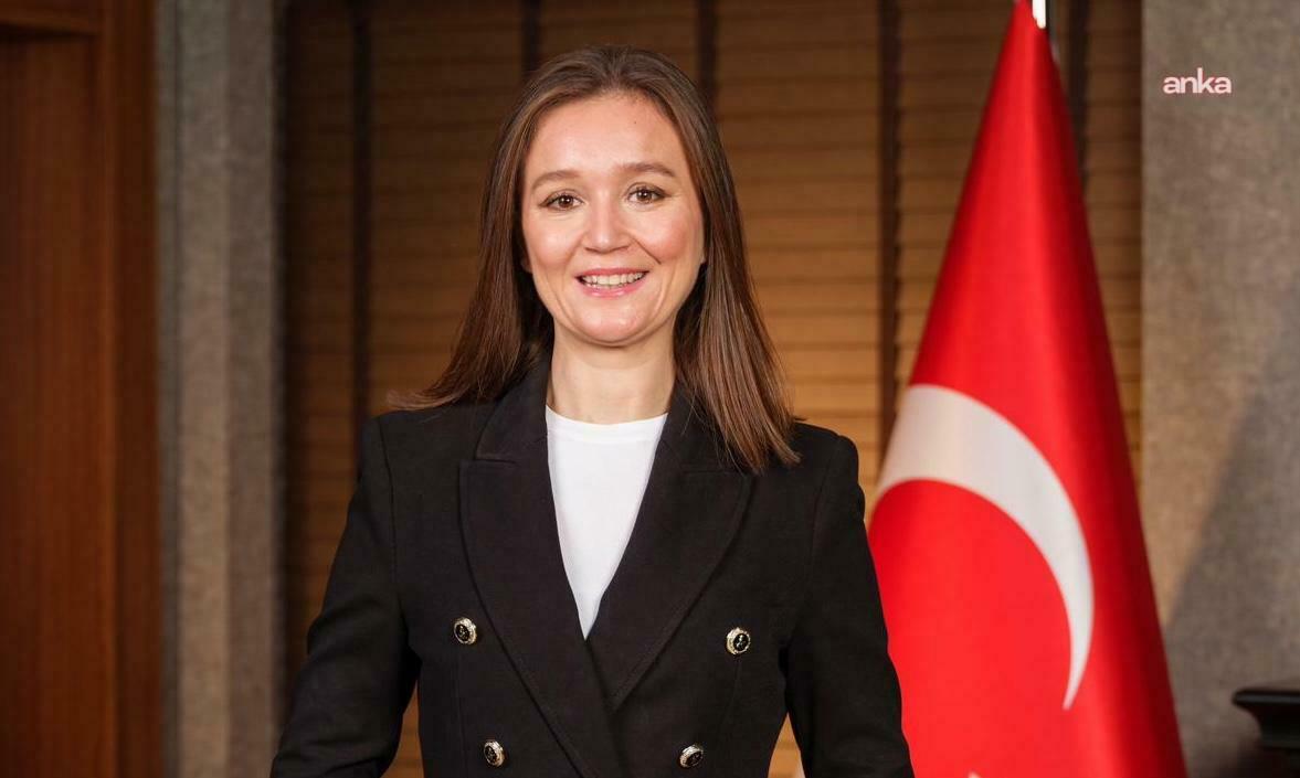 Şehzadeler Belediye Başkanı Gülşah Durbay'ın sağlık durumuna ilişkin açıklama yapan Başhekim Serkan Saka: Tedavisi, solunum cihazına bağlı olarak yoğun bakımda devam etmektedir