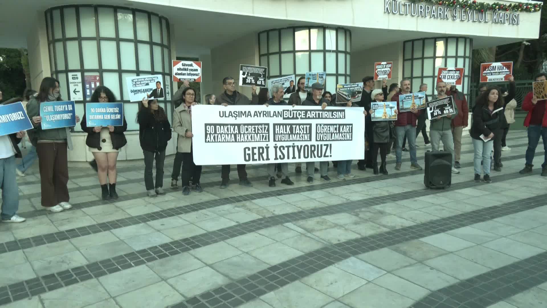 İZBAN’daki zamlar ve aktarma krizine tepki: Müşteri değil halkız, hakkımızı geri alacağız