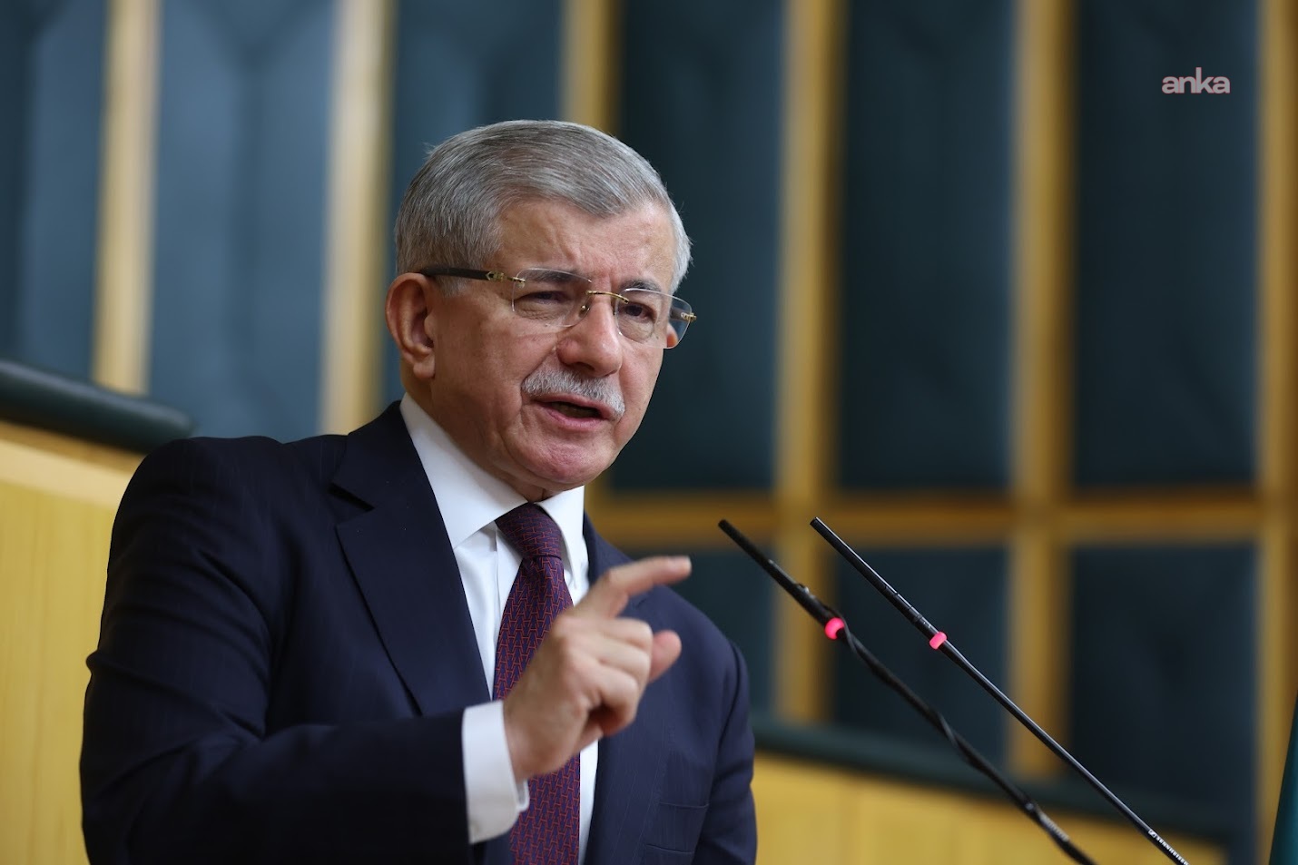 Ahmet Davutoğlu'ndan "TBMM'de stajyer öğrenciye istismar" iddiasına tepki: Bu hepimiz için bir şeref ve haysiyet meselesidir