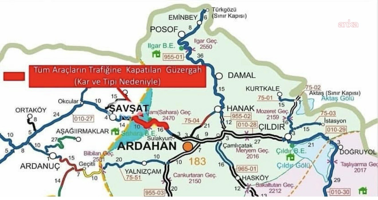 Artvin Şavşat - Ardahan yolu Sahara Geçidi, yoğun yağış, tipi ve buzlanma nedeniyle geçici olarak trafiğe kapatıldı