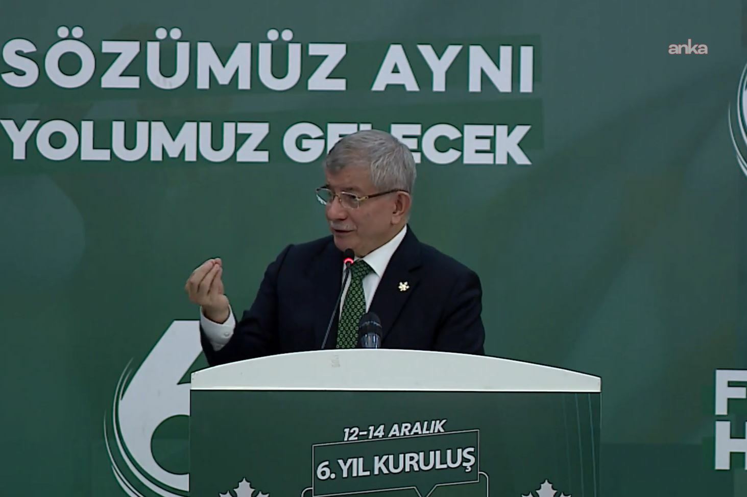 Ahmet Davutoğlu: Güçlü bir milliyetçi-muhafazakâr ve özgürlükçü milliyetçi-muhafazakâr ittifak oluşturmak isteyen kim varsa iş birliği yapmaya hazırız