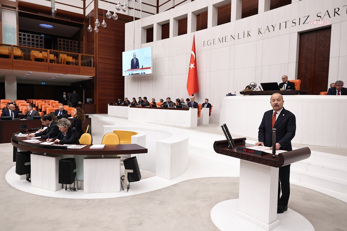 MHP Afyonkarahisar Milletvekili Mehmet Taytak: Üniversite mezunu gençlerimiz iş bulamıyor