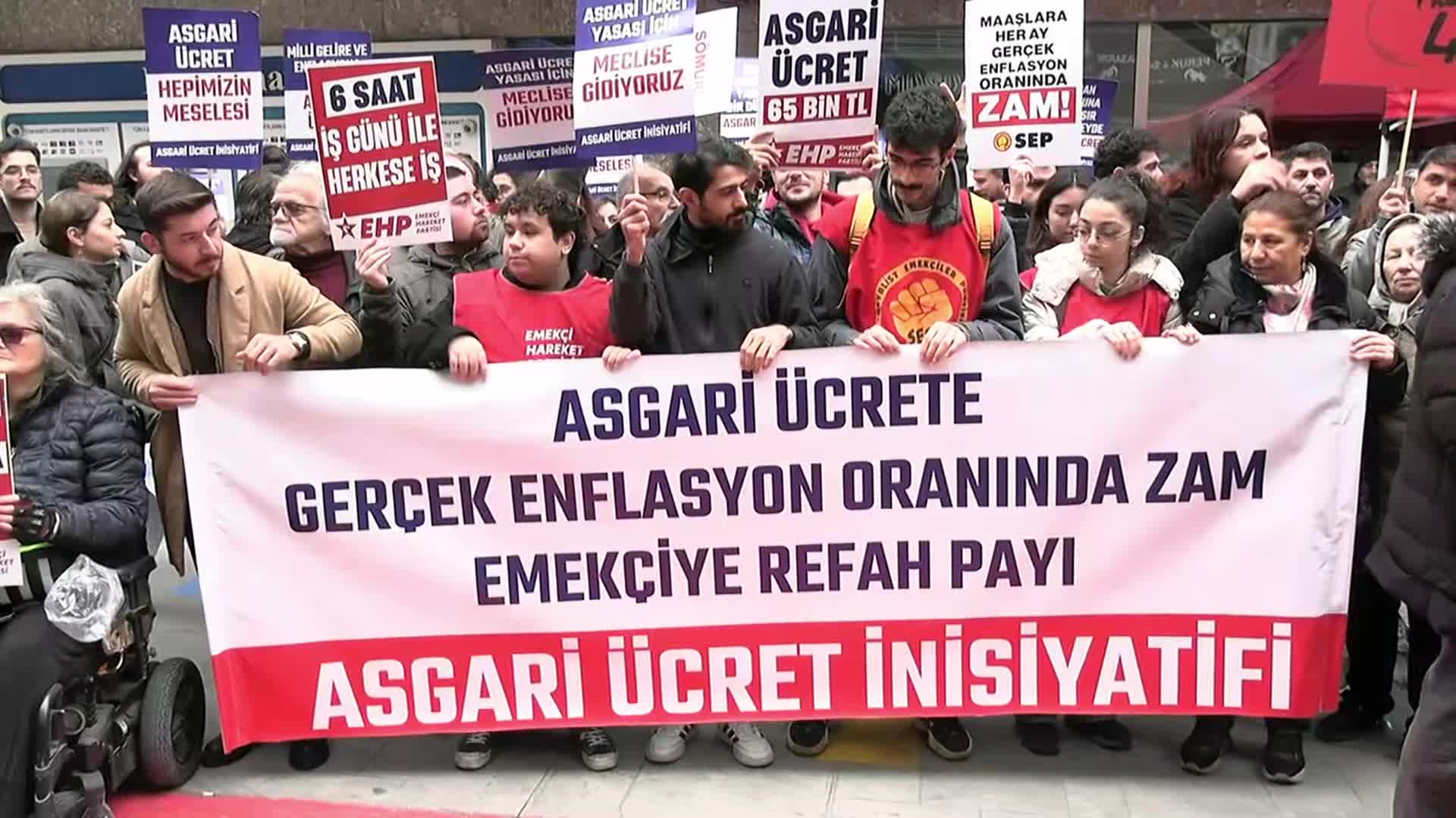 Asgari Ücret İnisiyatifi'nden çağrı: Asgari ücrete gerçek enflasyon oranında zam, emekçiye refah payı
