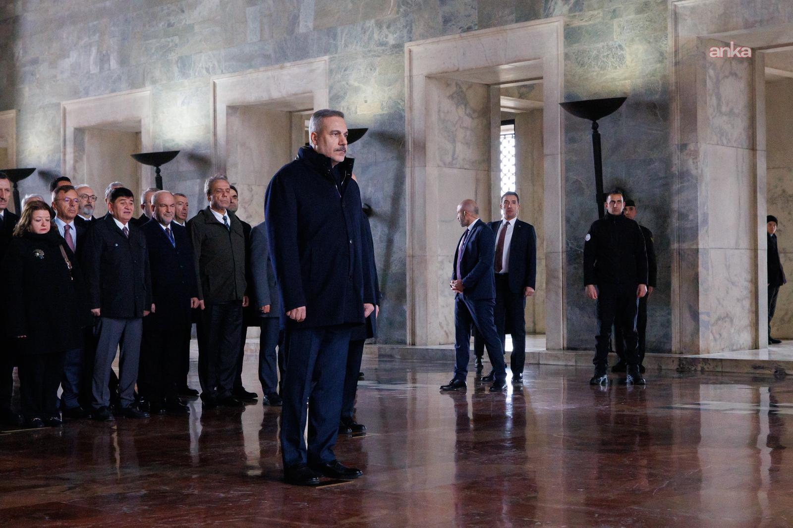 Bakan Hakan Fidan, 16. Büyükelçiler Konferansı öncesi Anıtkabir'i ziyaret etti