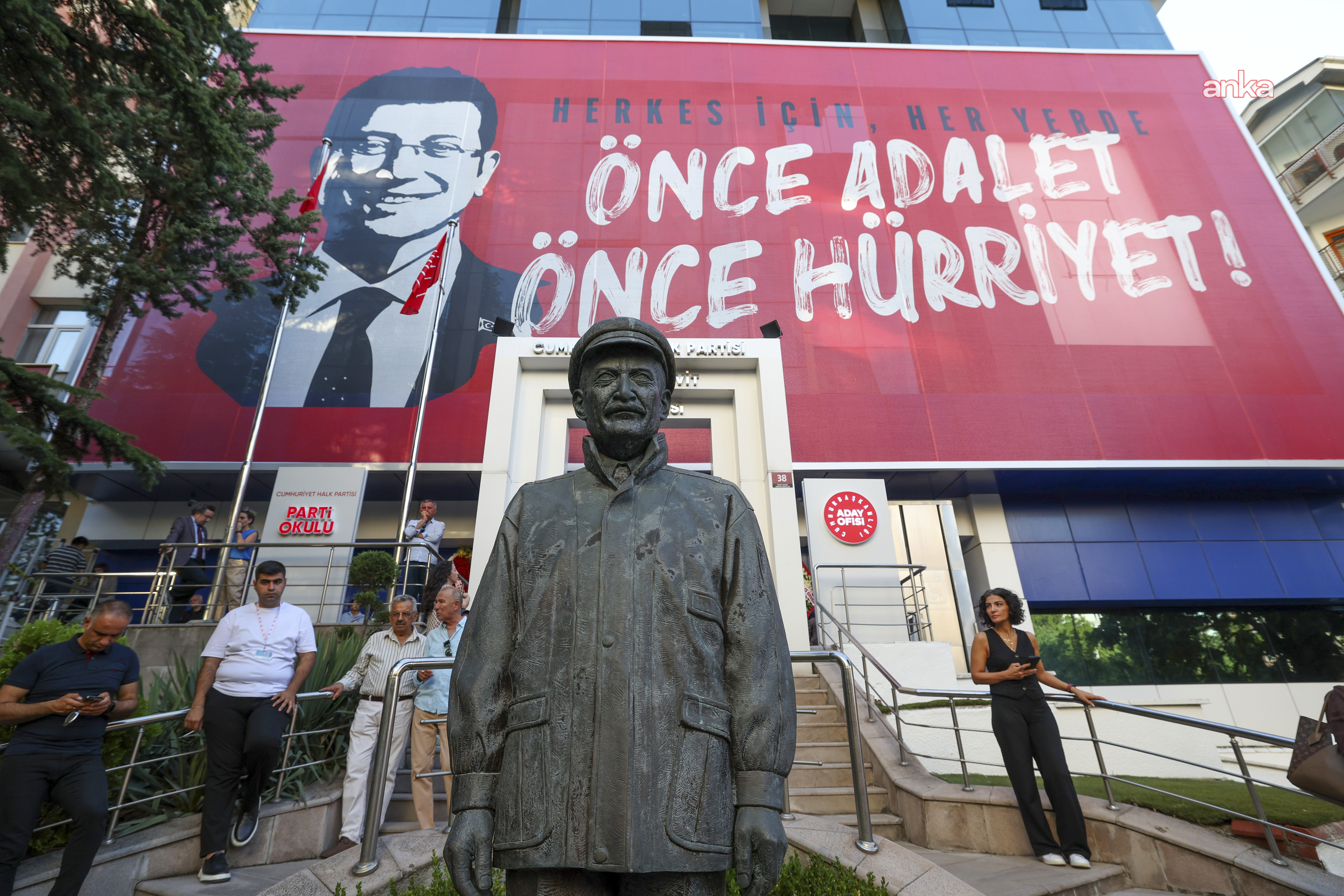 Cumhurbaşkanlığı Aday Ofisi Yürütme Kurulu yarın yapacağı toplantıyı erteledi