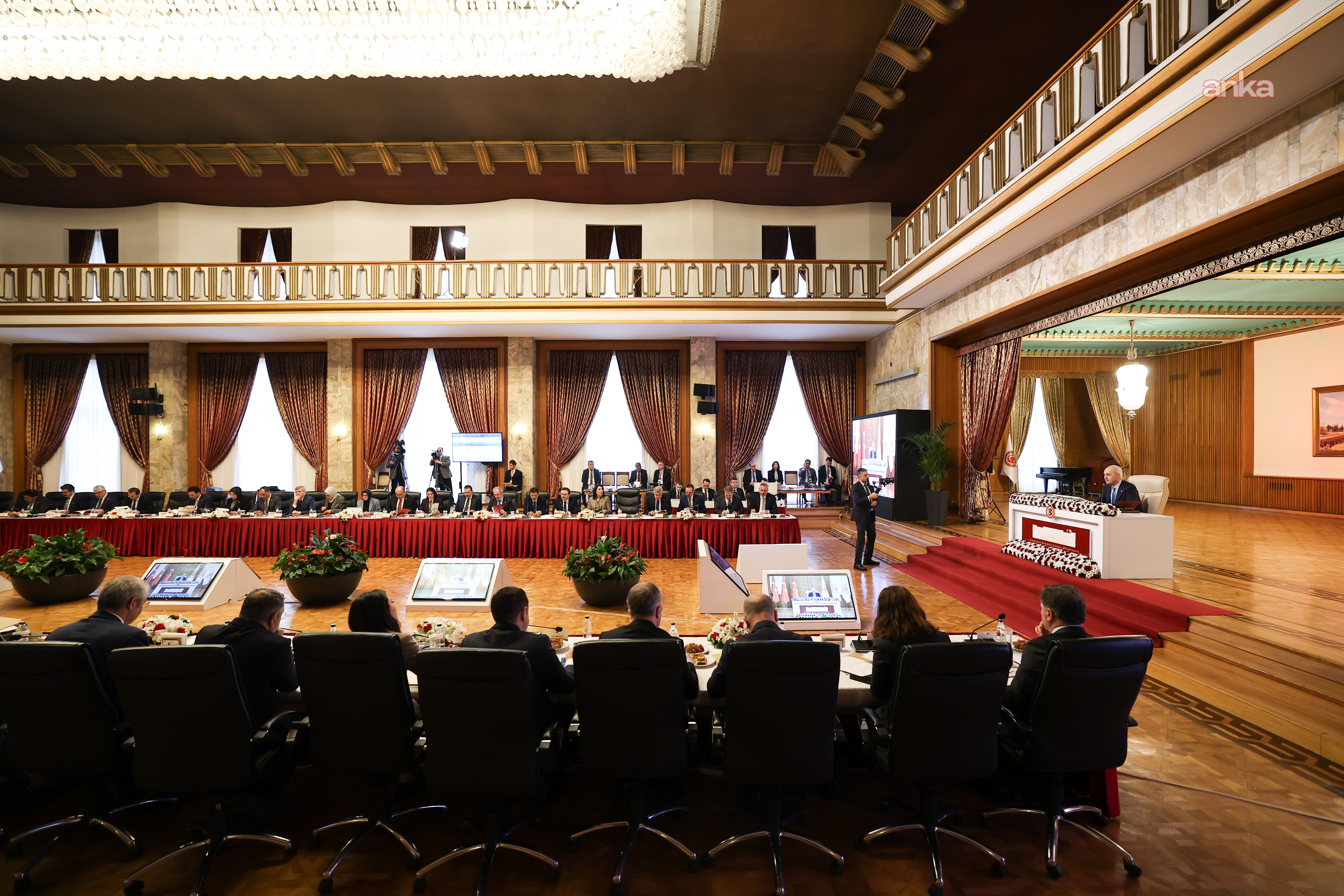 Ahmet Şık: Barış umudunu zedeleyen bu sürecin asli sorumluluğu, Cumhur İttifakı’na ve TBMM Başkanı'na aittir