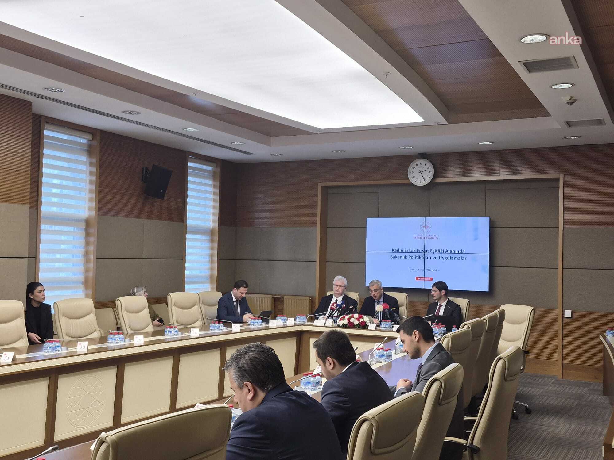 Sağlık Bakanı Kemal Memişoğlu: Sezaryen doğum şekli değildir, doğal olan normal doğumdur