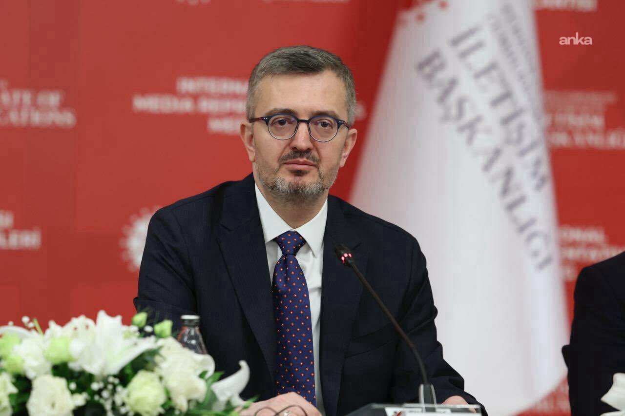 İletişim Başkanı Burhanettin Duran: Silah bırakma sürecinin, milletimizin huzur ve birlik iradesinin güçlü bir yansıması olduğu ortaya kondu