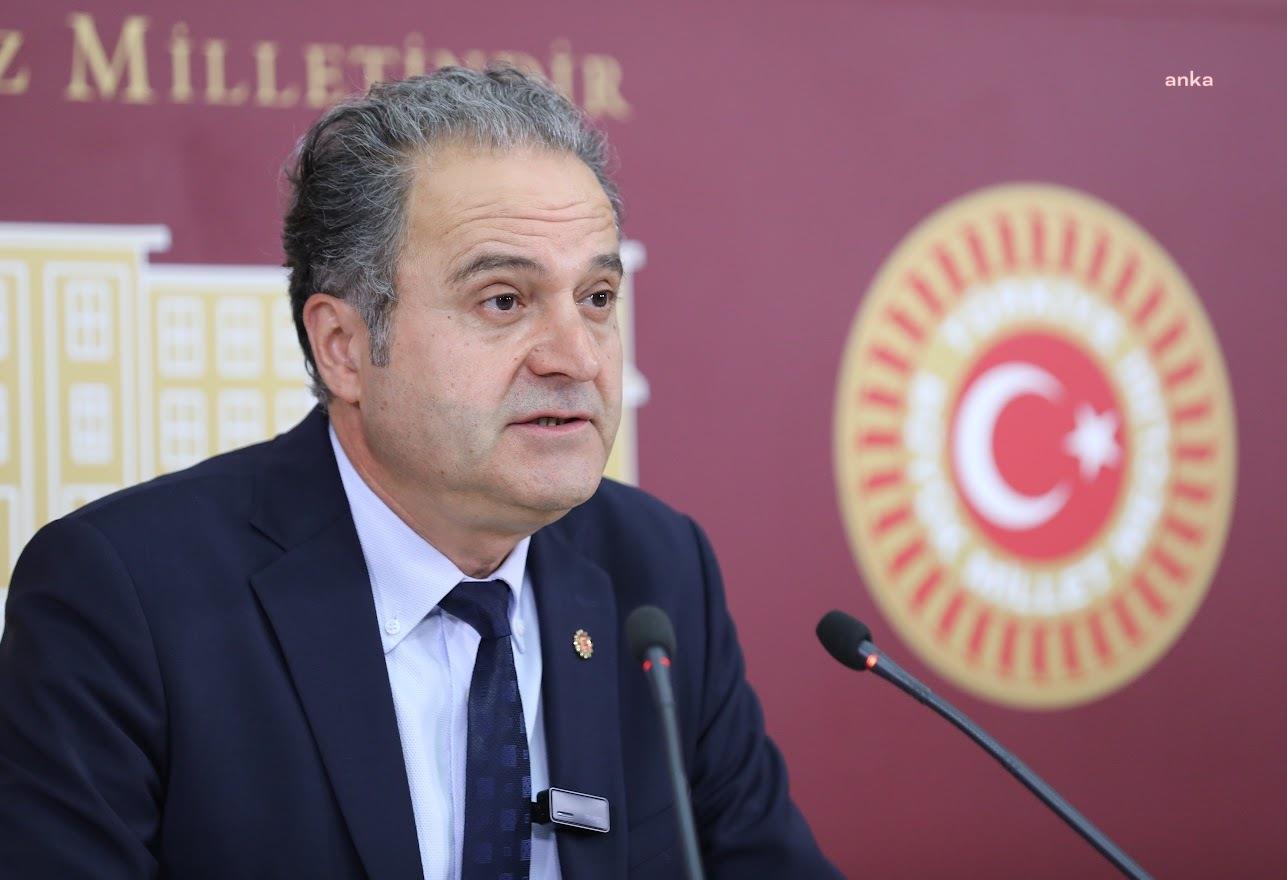 Emek Partisi İstanbul Milletvekili İskender Bayhan, Bakan Akın Gürlek'e tutuklu üniversite öğrencilerini sordu