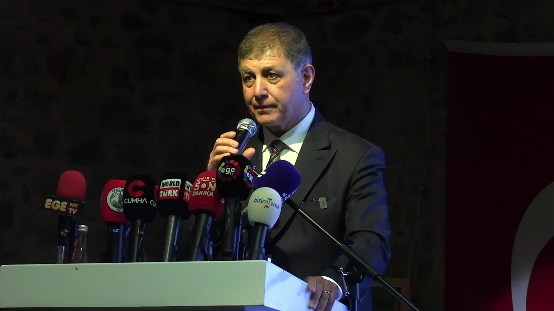 Cemil Tugay: İzmir’in kendi değerini bilmesi ve bu değeri tüm dünyaya anlatması gerekiyor