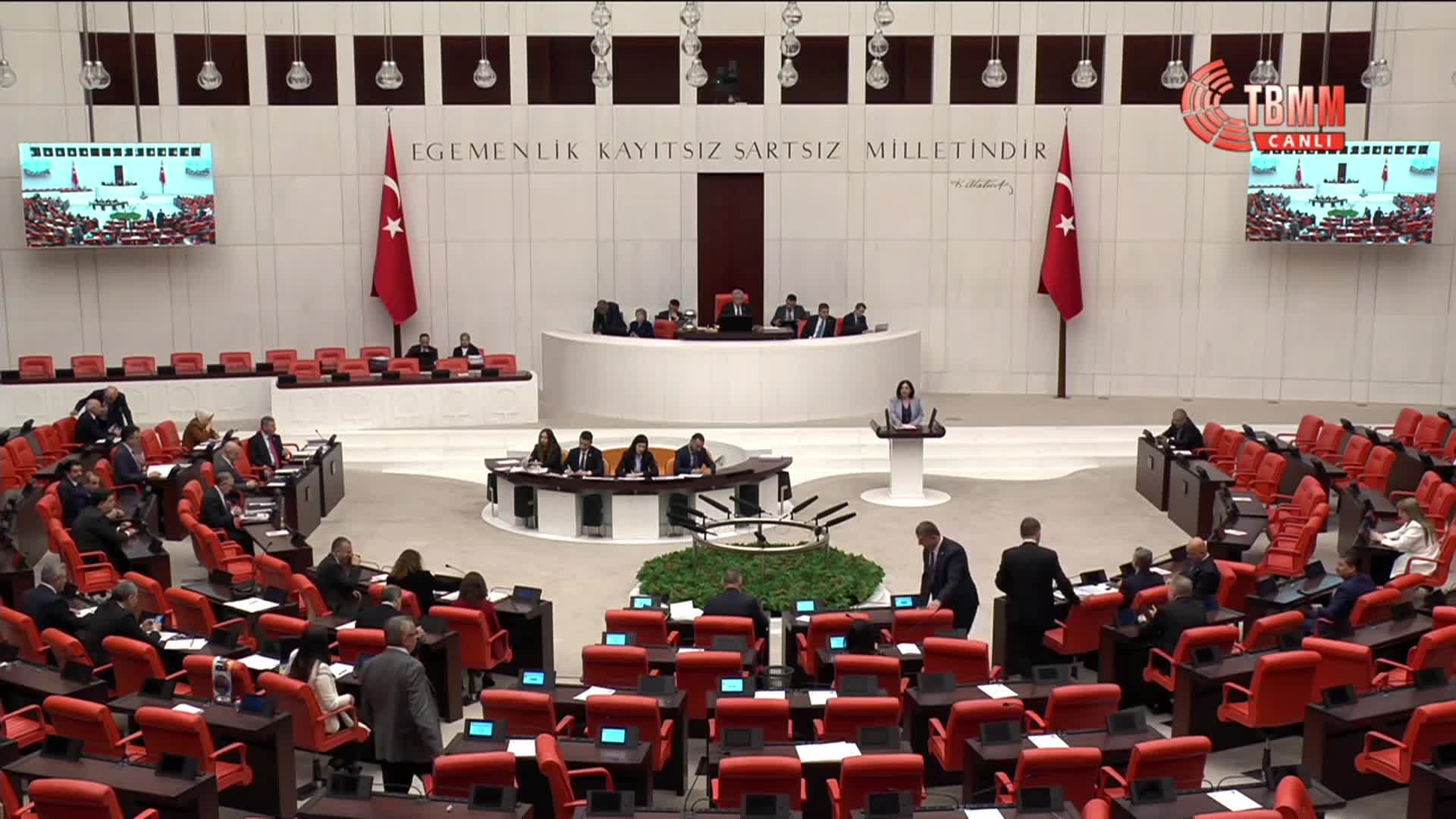 TBMM Genel Kurulu'nda DEM Parti'nin medyadaki şiddetin meşrulaştırılmasına ilişkin önerisi AK Parti-MHP oylarıyla reddedildi