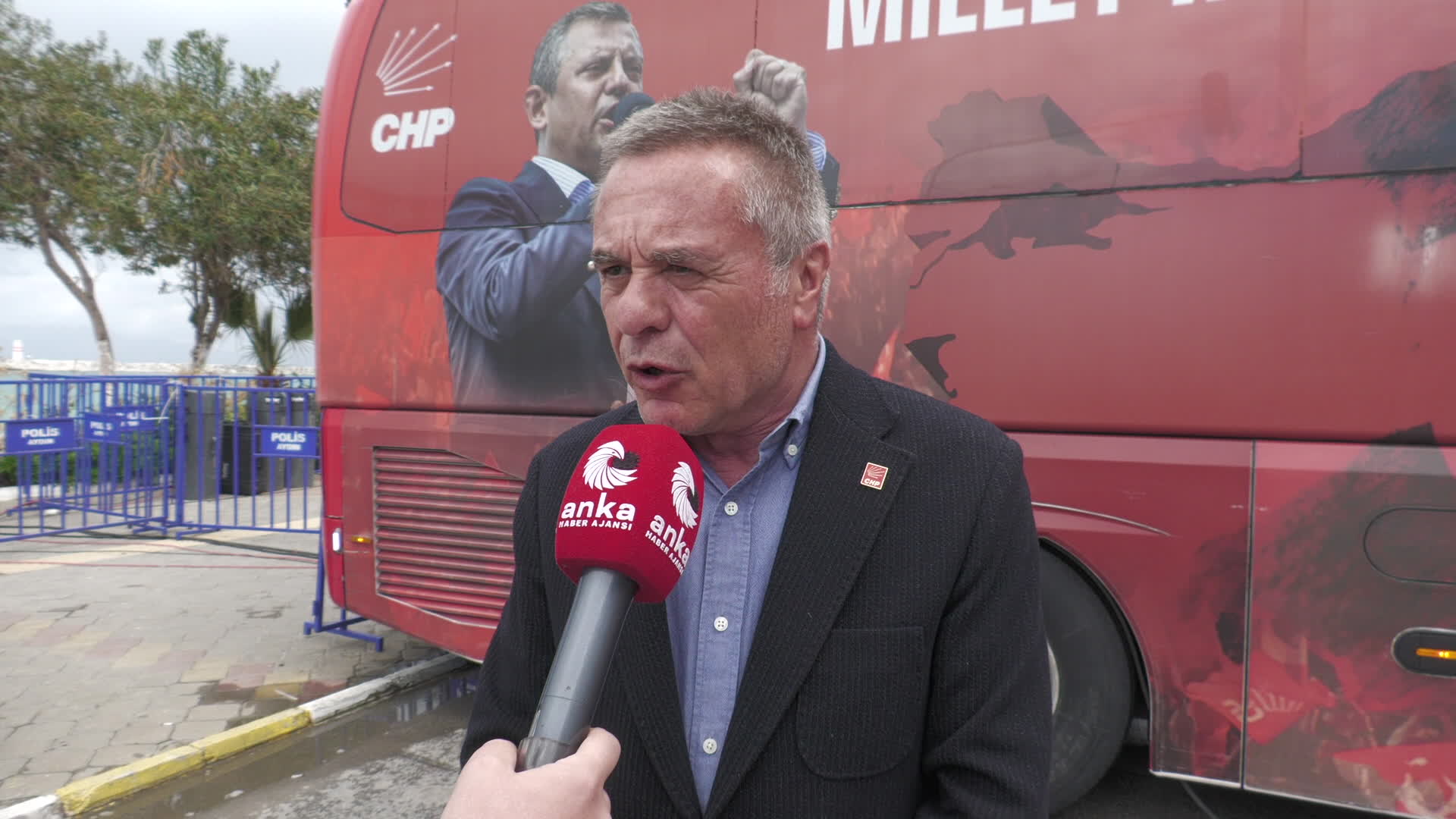 CHP Kuşadası İlçe Başkanı Mehmet Gürbilek: Tutsak yol arkadaşlarımız özgürlüklerine kavuşana kadar bir adım geri atmayacağız