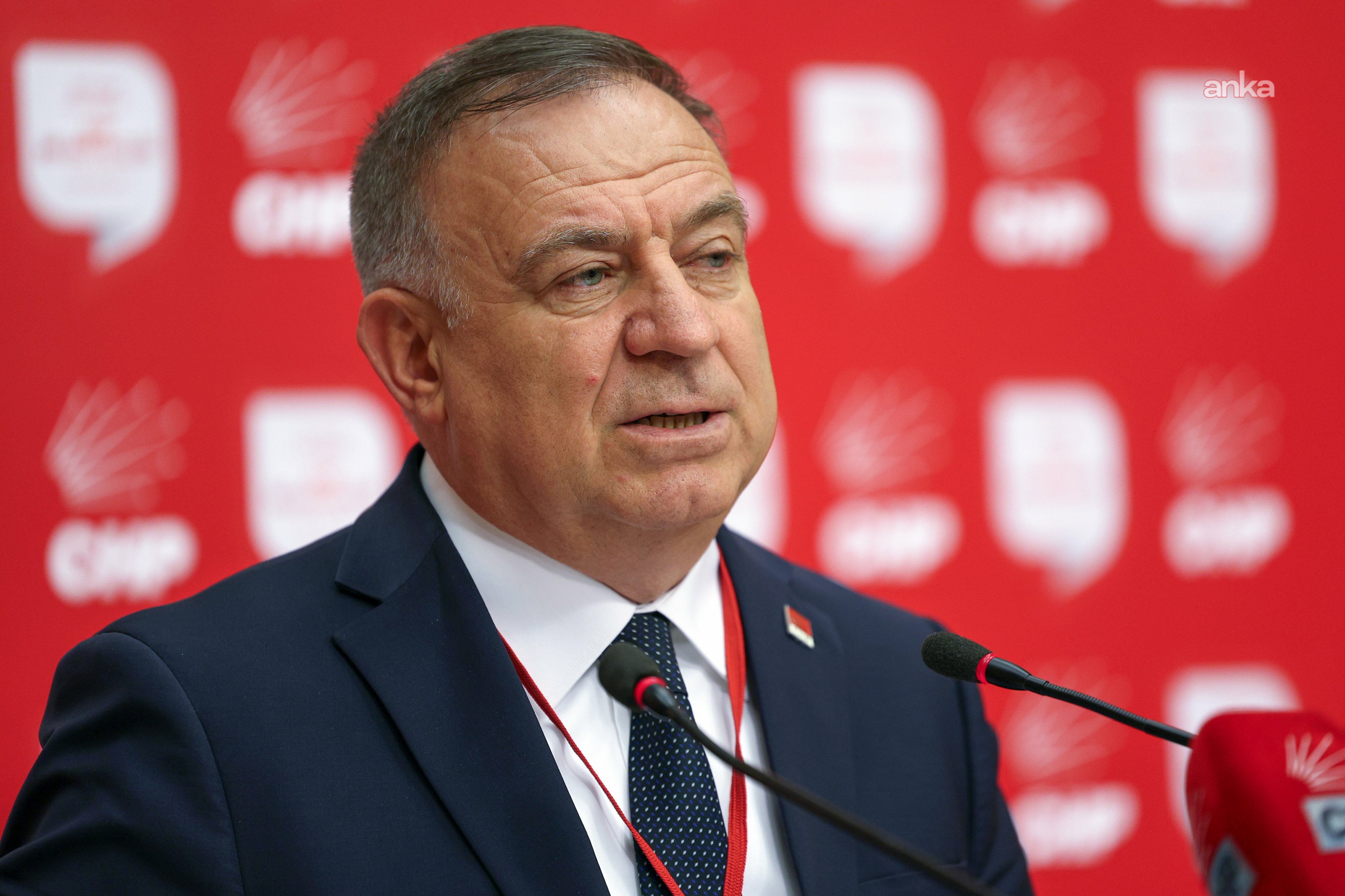 Gökan Zeybek: Tarihe kapkaranlık bir dönem olarak geçeceksiniz