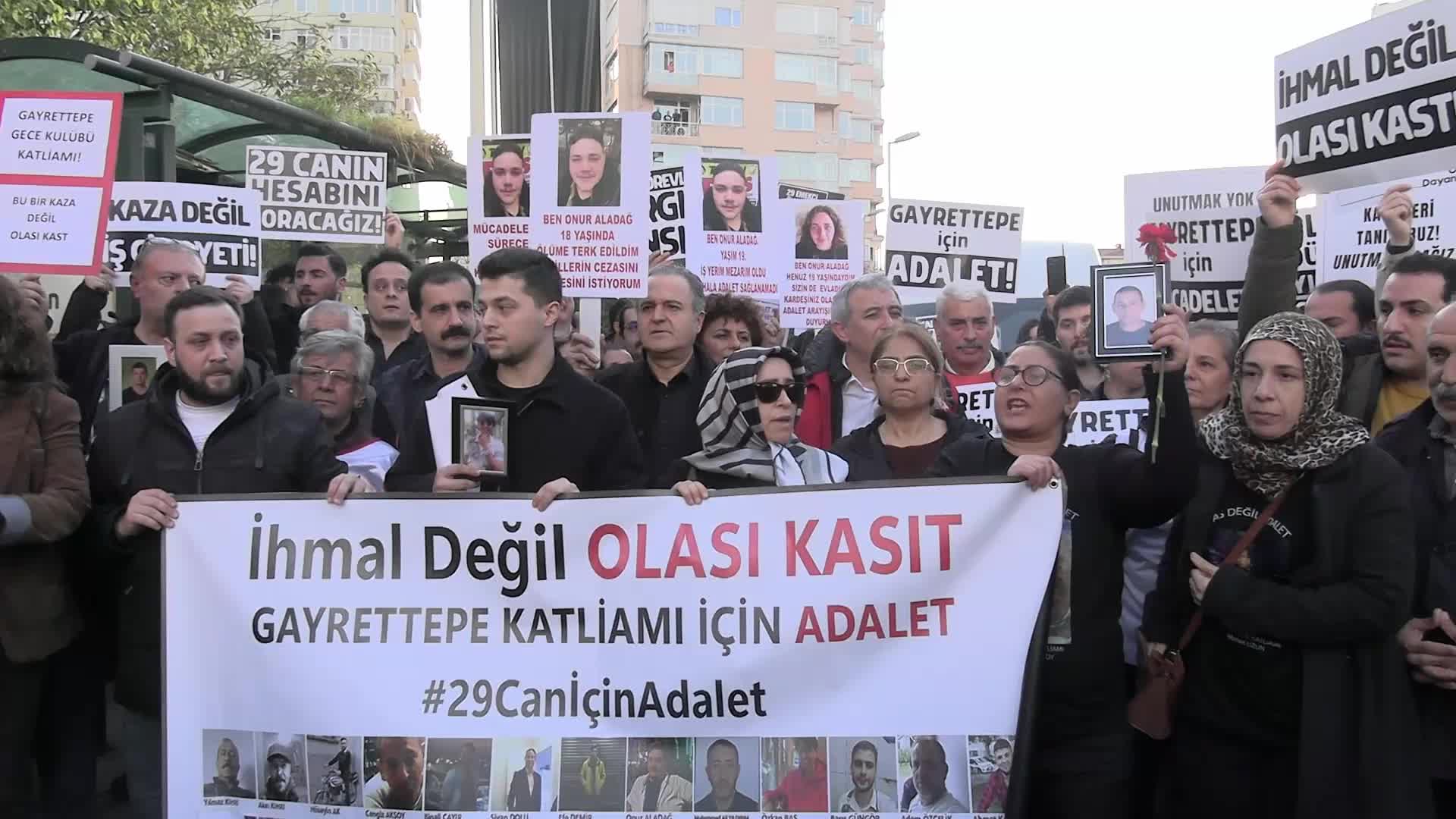 Gayrettepe yangınında ölen 29 işçi anıldı: Bu kaza değil, işçi katliamı