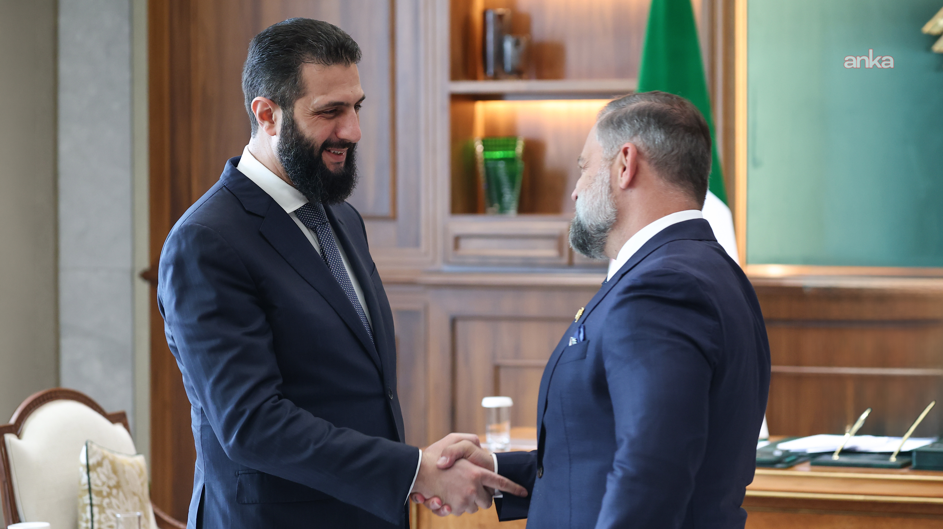 Suriye Cumhurbaşkanı Şara, ABD Kongre Üyesi Mills ile görüştü