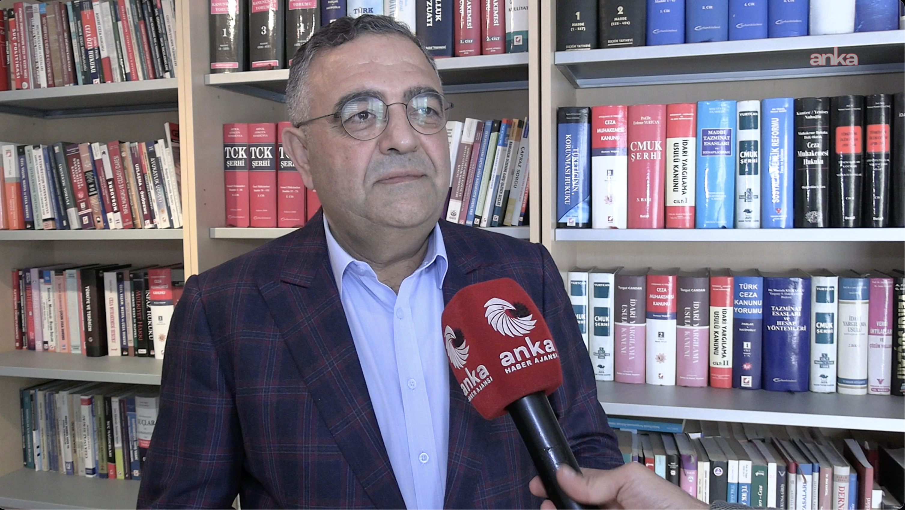 Adalet Bakanı Akın Gürlek’in Diyarbakır ziyareti

Sezgin Tanrıkulu: MHP ve AK Parti’yi ziyaret edecek bu görüntü bile Türkiye'de adaletin nasıl taraflı yerine getirildiğini gösteriyor