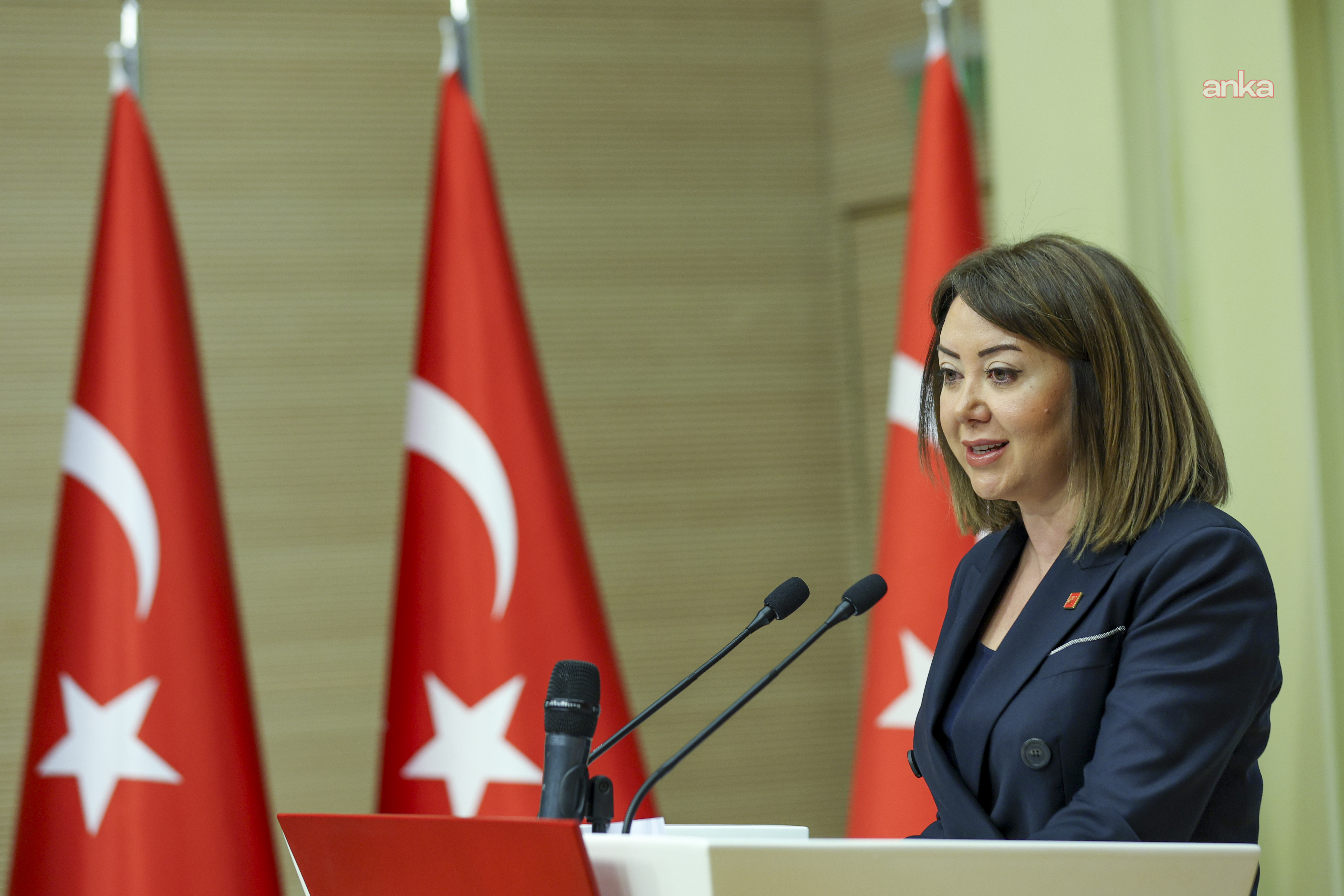 Gül Çiftci’den Avukatlar Günü mesajı: Savunma susturulduğunda adalet susar