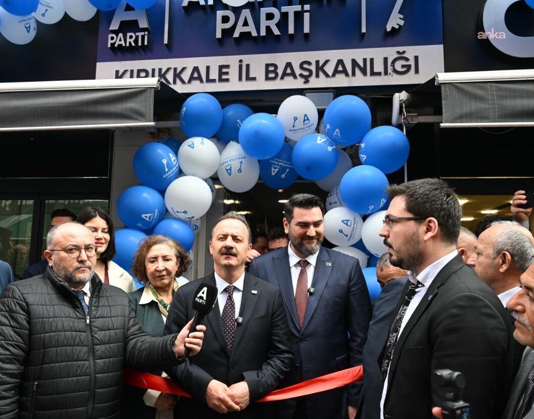 Anahtar Parti Genel Başkanı Yavuz Ağıralioğlu: Atatürk’ün kabrine gidiyorsanız, devletin ve milletin düşmanlarıyla yol yürümeyeceksiniz
