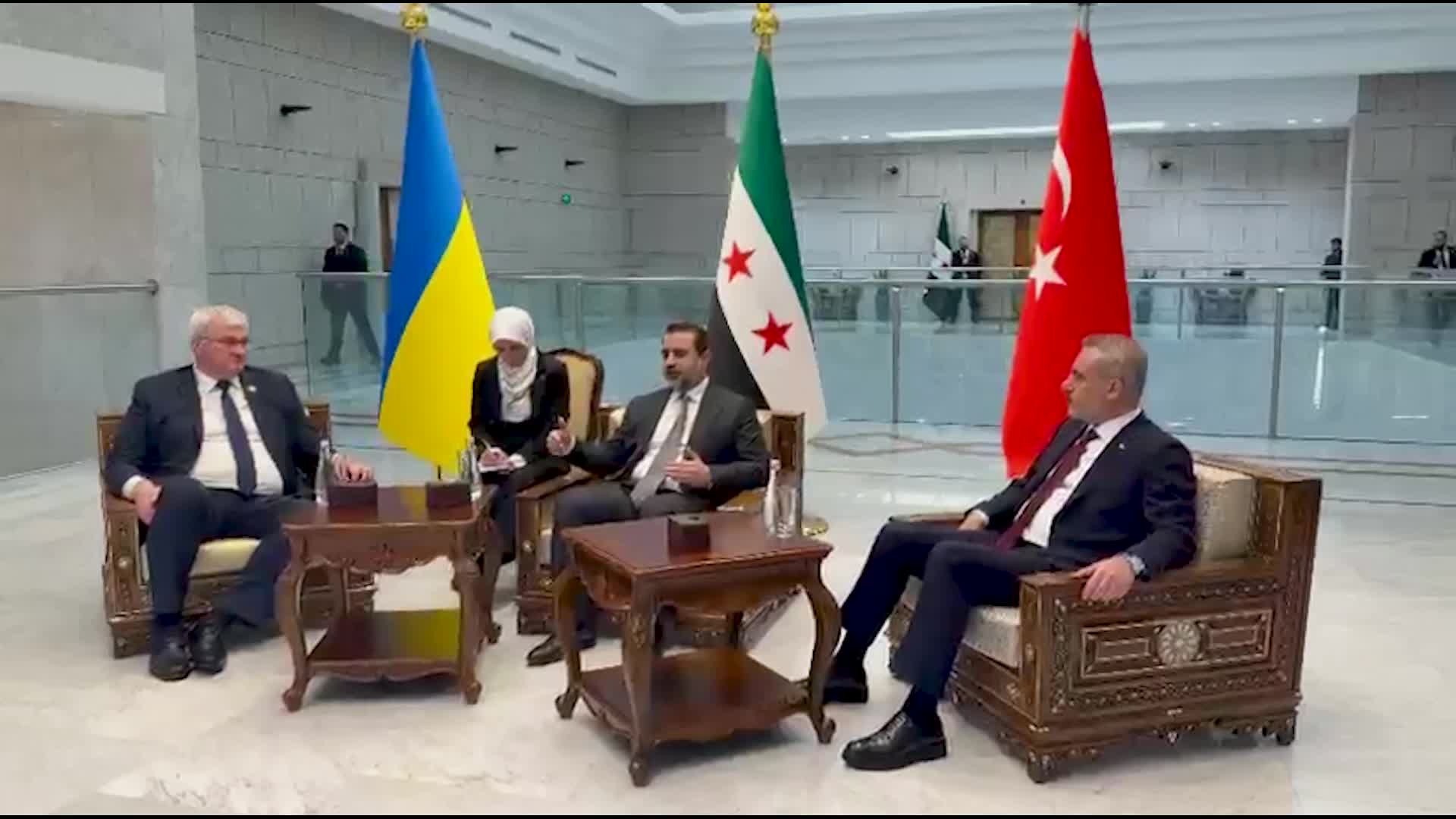 Dışişleri Bakanı Fidan, Şam'da Suriye ve Ukraynalı mevkidaşları ile görüştü