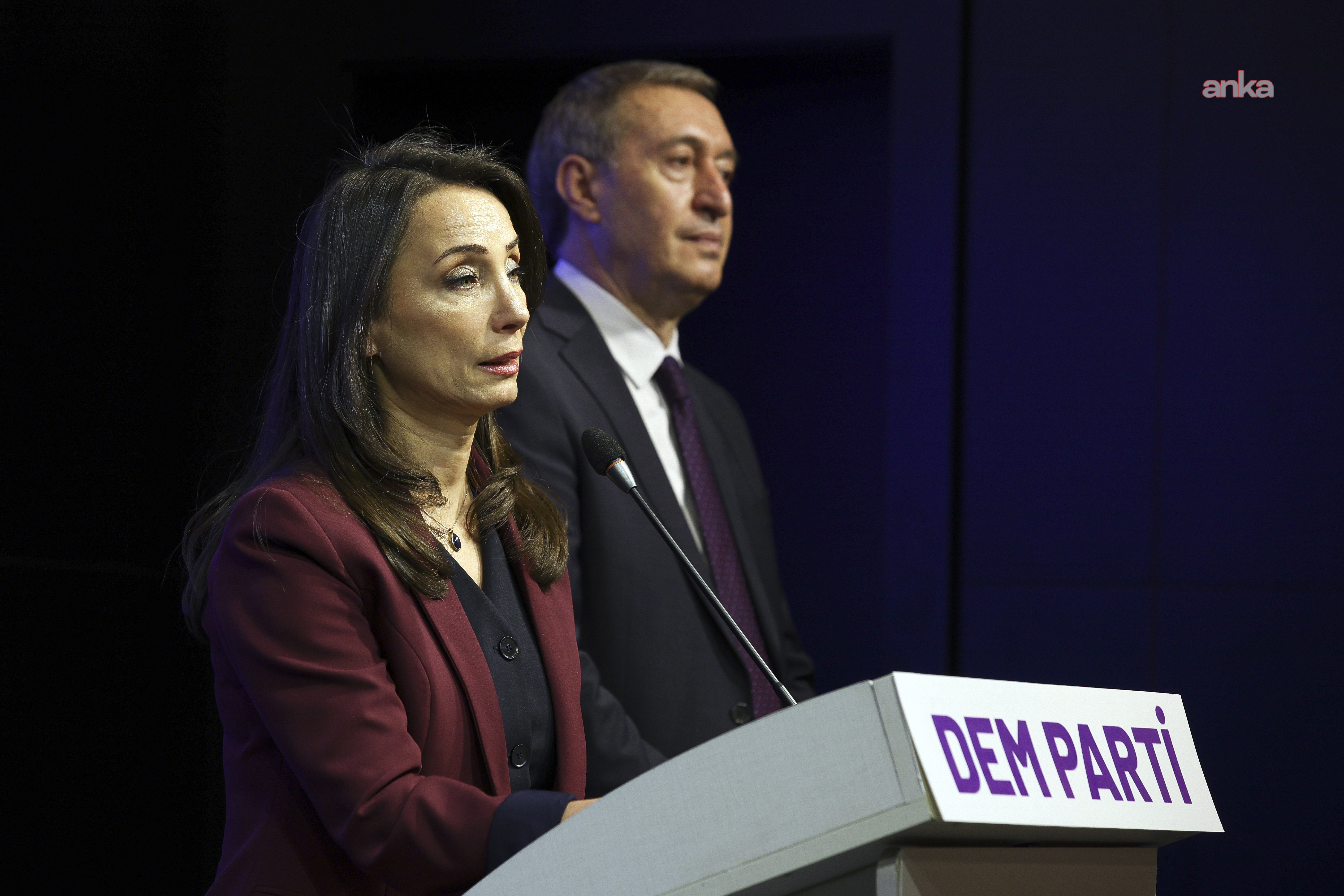 CHP-DEM Parti görüşmesi... 

Tülay Hatimoğulları: Toplum genel anlamda bir erken seçim beklentisi içindeyse bizler bu mesajı alırız