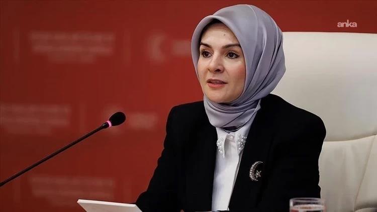 Bakan Mahinur Özdemir Göktaş: Sosyal ağ sağlayıcılar, 15 yaş altı çocuklara hizmet sunmayacak ve bunu temin etmek için yaş doğrulama dahil gerekli tedbirleri alacak