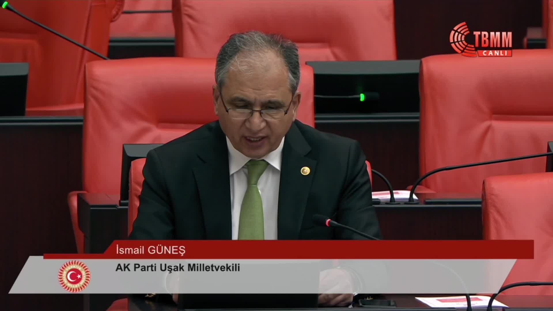 TBMM Genel Kurulu'nda AK Partili İsmail Güneş ile Ali Mahir Başarır arasında 