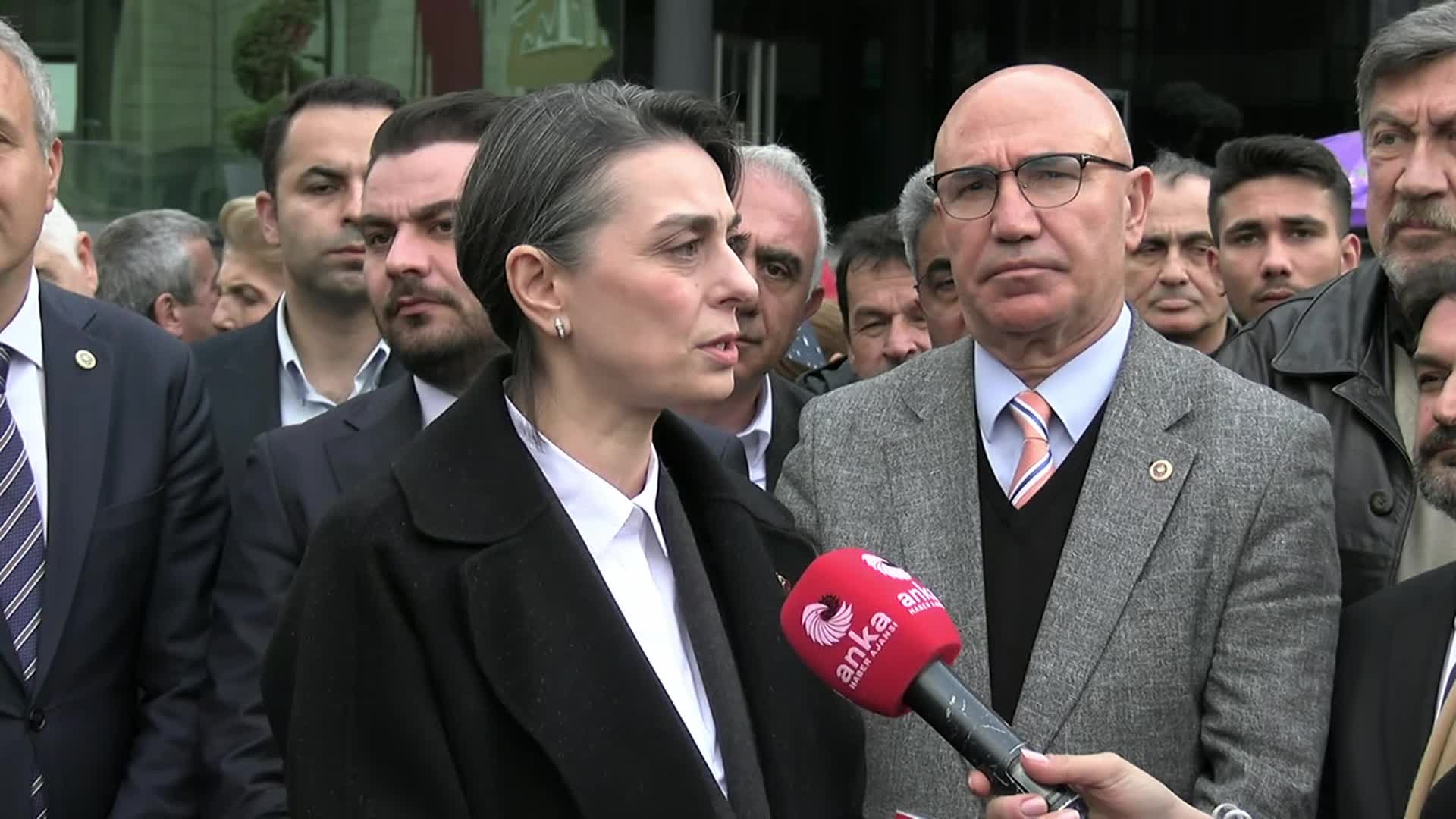 Sinem Dedetaş: Polisler belediyede iken hizmet durdu, onlar ayrılınca vatandaş tekrar hizmet almaya devam etti