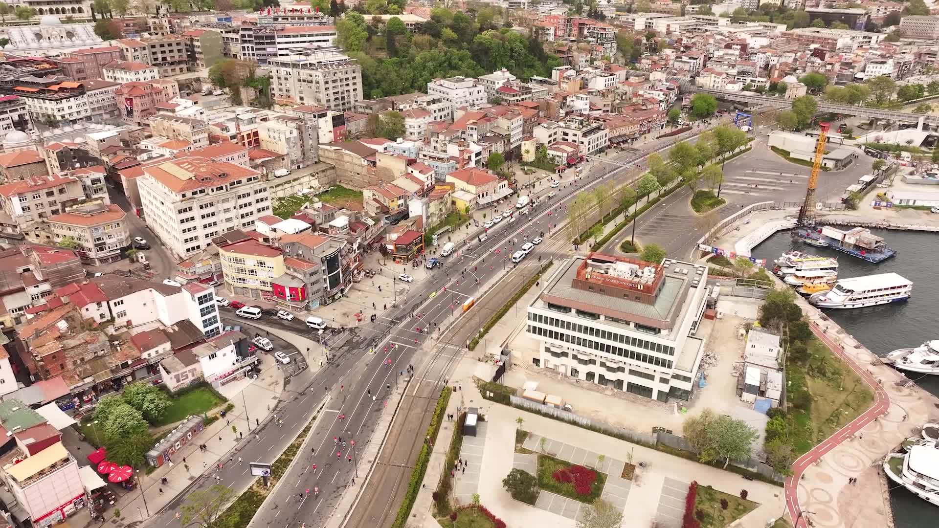 Türkiye İş Bankası 21. İstanbul Yarı Maratonu’nda kit dağıtımı başladı