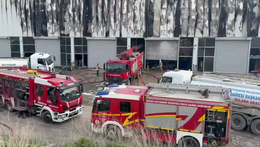 Ankara'da mobilya fabrikasında çıkan yangın kontrol altına alındı