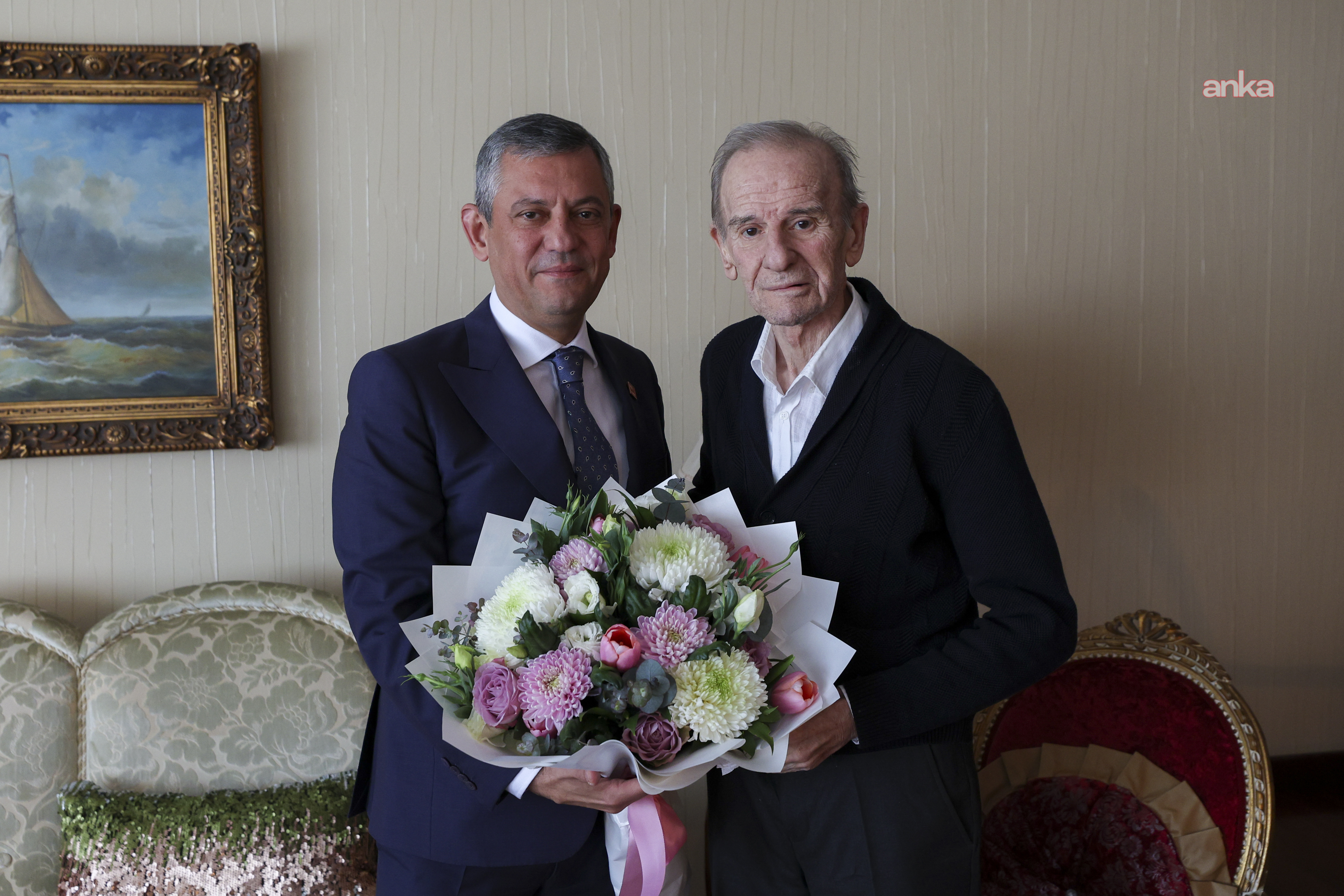 Özgür Özel, Mehmet Cevdet Selvi’yi ziyaret etti