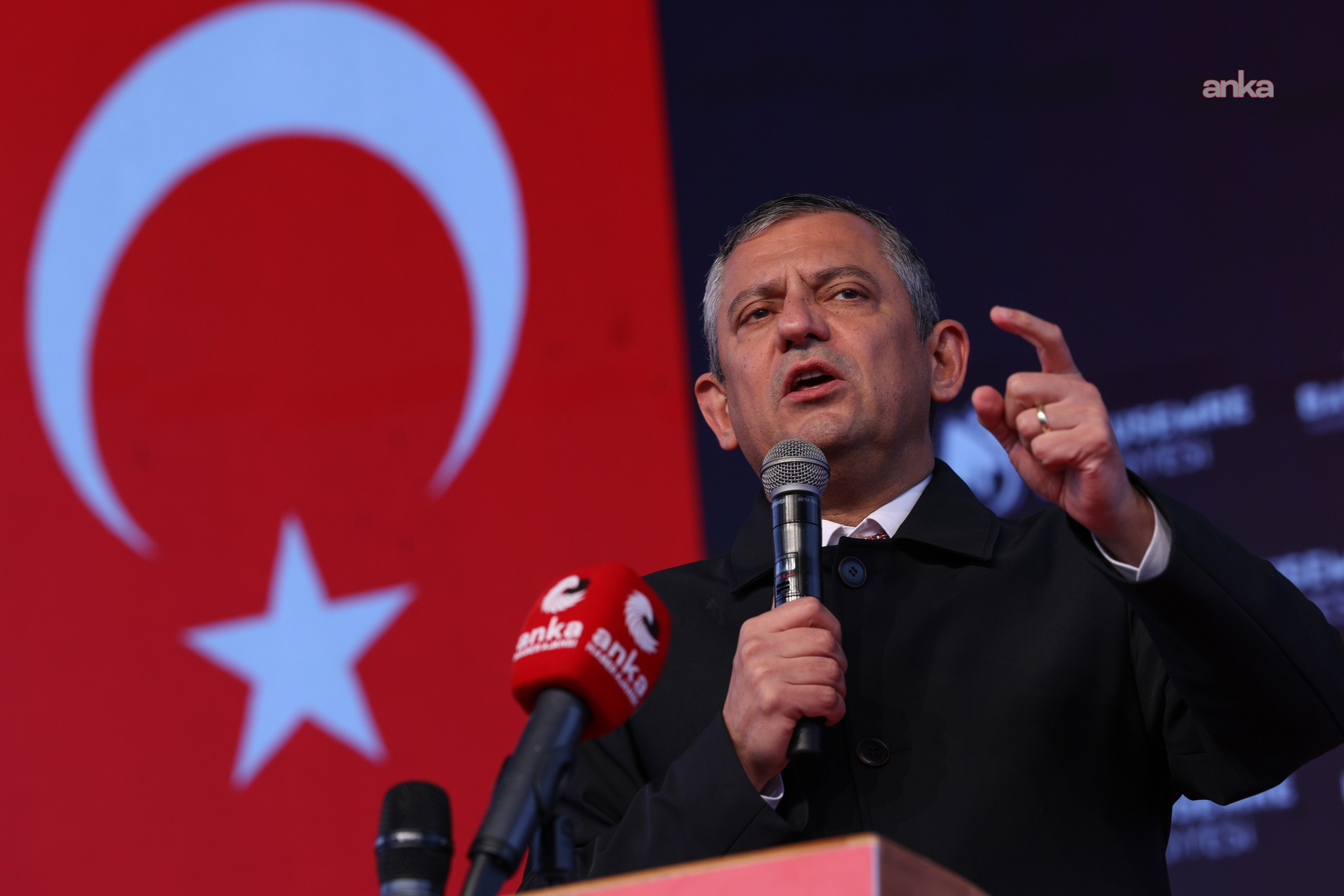 Özgür Özel'den Ümit Erkol'un tutuklanmasına tepki: Karar, partimize yönelen saldırılardan bağımsız değildir