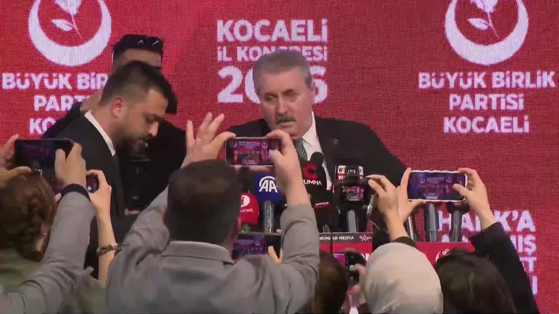 Mustafa Destici: Çocuklarımızın dijital esaretten gerçek hayatla buluşmasını temin etmeliyiz