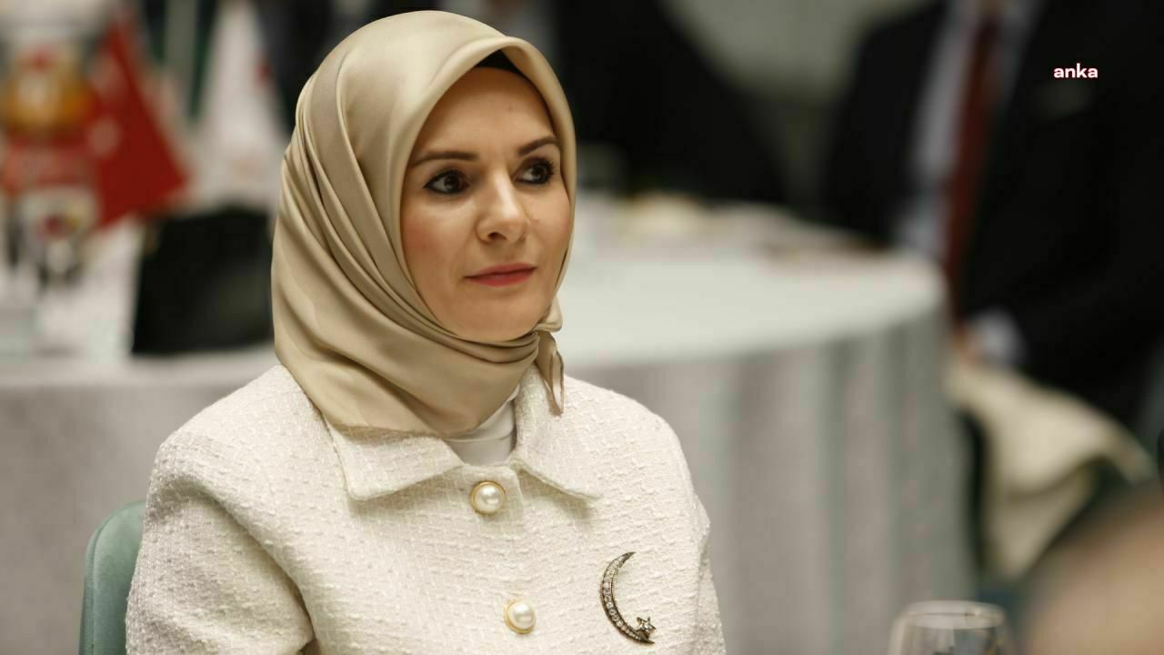 24 haftalık doğum izni düzenlemesi... 

Aile ve Sosyal Hizmetler Bakanı Mahinur Özdemir Göktaş: Bu akşam Resmi Gazete'de yayınlanmasını bekliyoruz