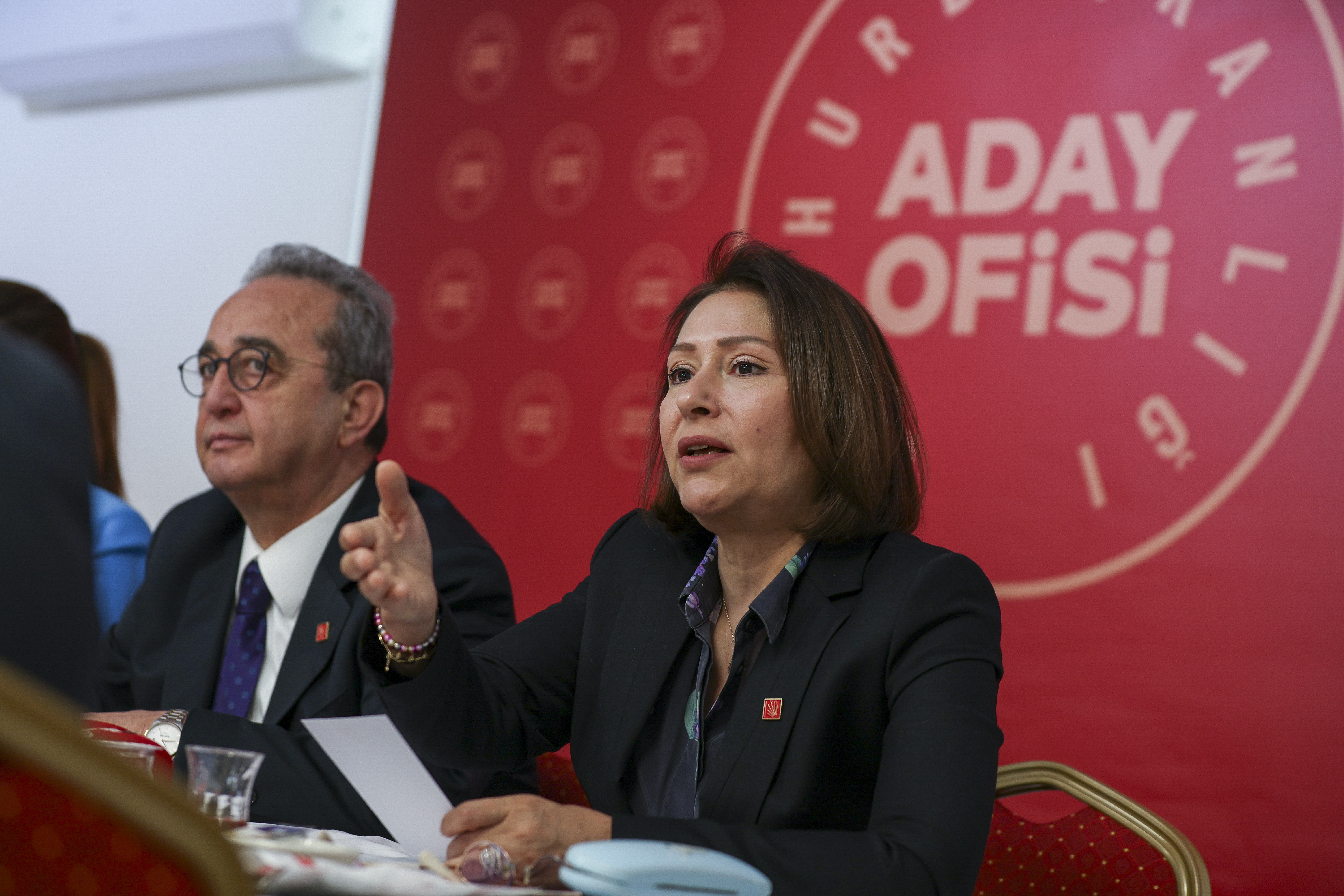 CHP Adalet Politika Kurulu Başkanı Şule Özsoy Boyunsuz: Biz daha kaç tane kurultay yapacağız bunları tatmin etmek için?