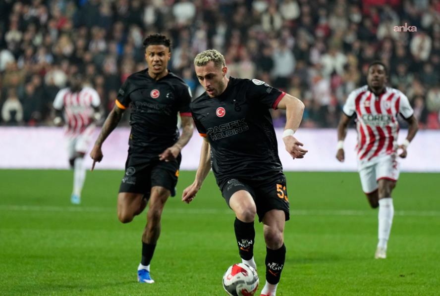 Galatasaray, Samsunspor'a 4-1 mağlup oldu