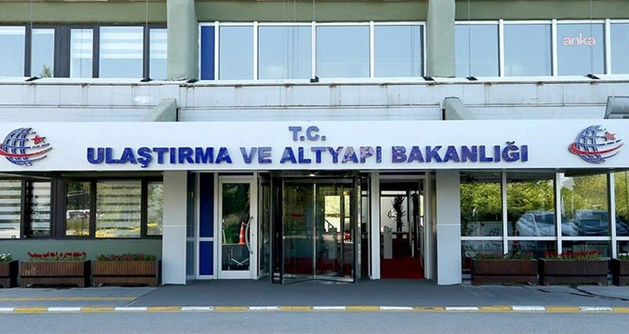 Kar yağışı nedeniyle Uşak-Afyonkarahisar ve Afyonkarahisar-Ankara karayolu ağır tonajlı araçlara kapatıldı