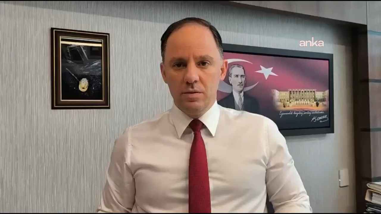 Deniz Yavuzyılmaz: İzmir otoyollarına ilişkin ihalelere özelleştirme maddesi eklendiğini tespit ettik