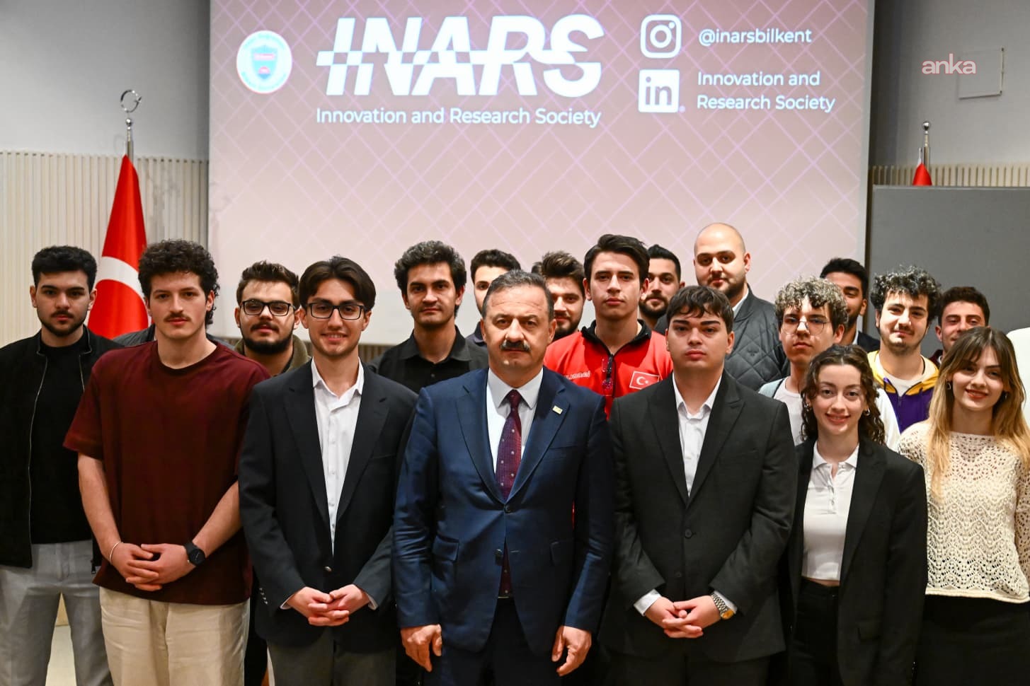 Yavuz Ağıralioğlu, gençlere seslendi: Beraber düzeltmek zorunda olduğumuz bir memleketimiz var