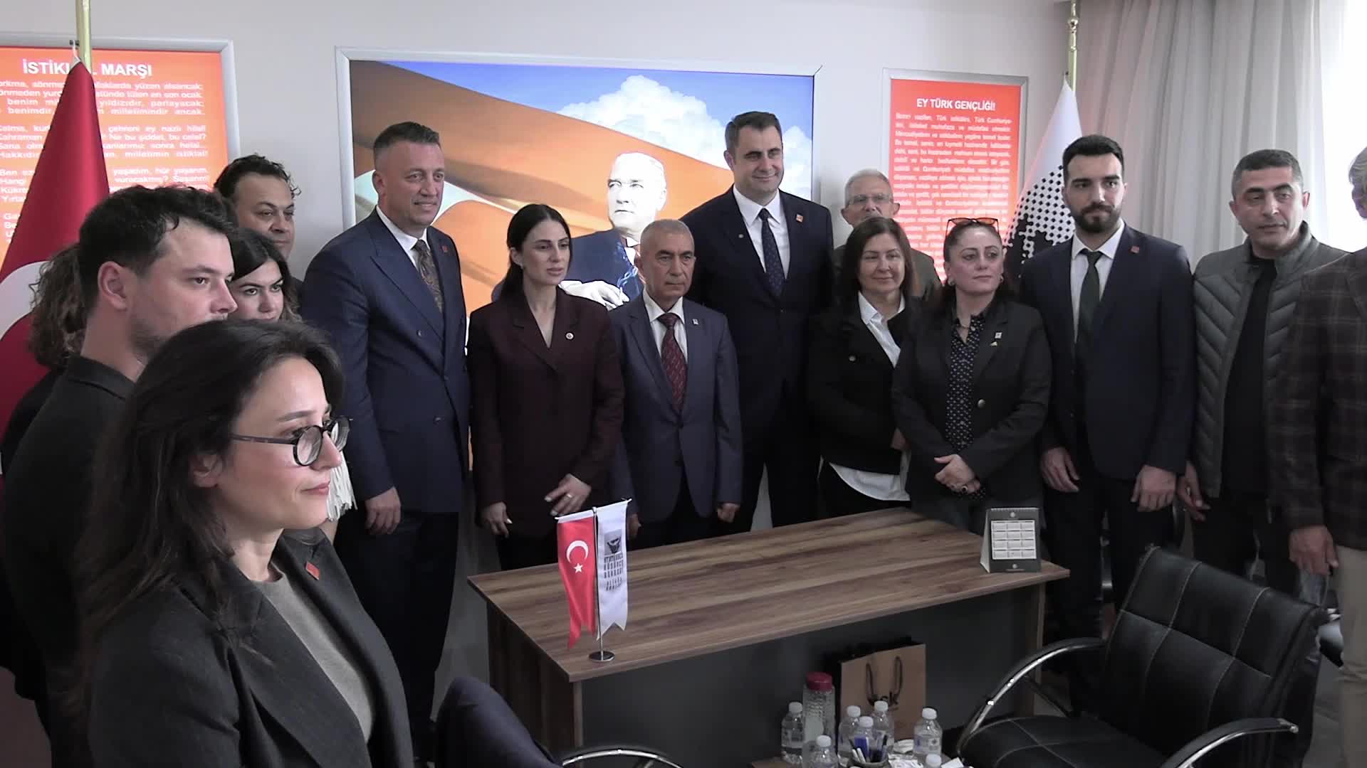 Gizem Özcan: 8 kez varlıkla barışacağınıza bir kez yoksullukla savaşsaydınız